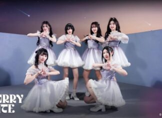 6 สาว STARRY☆NITE เดบิวต์เป็นทางการแล้ว