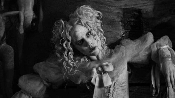 lady-gaga-the-dead-dance-press-photo